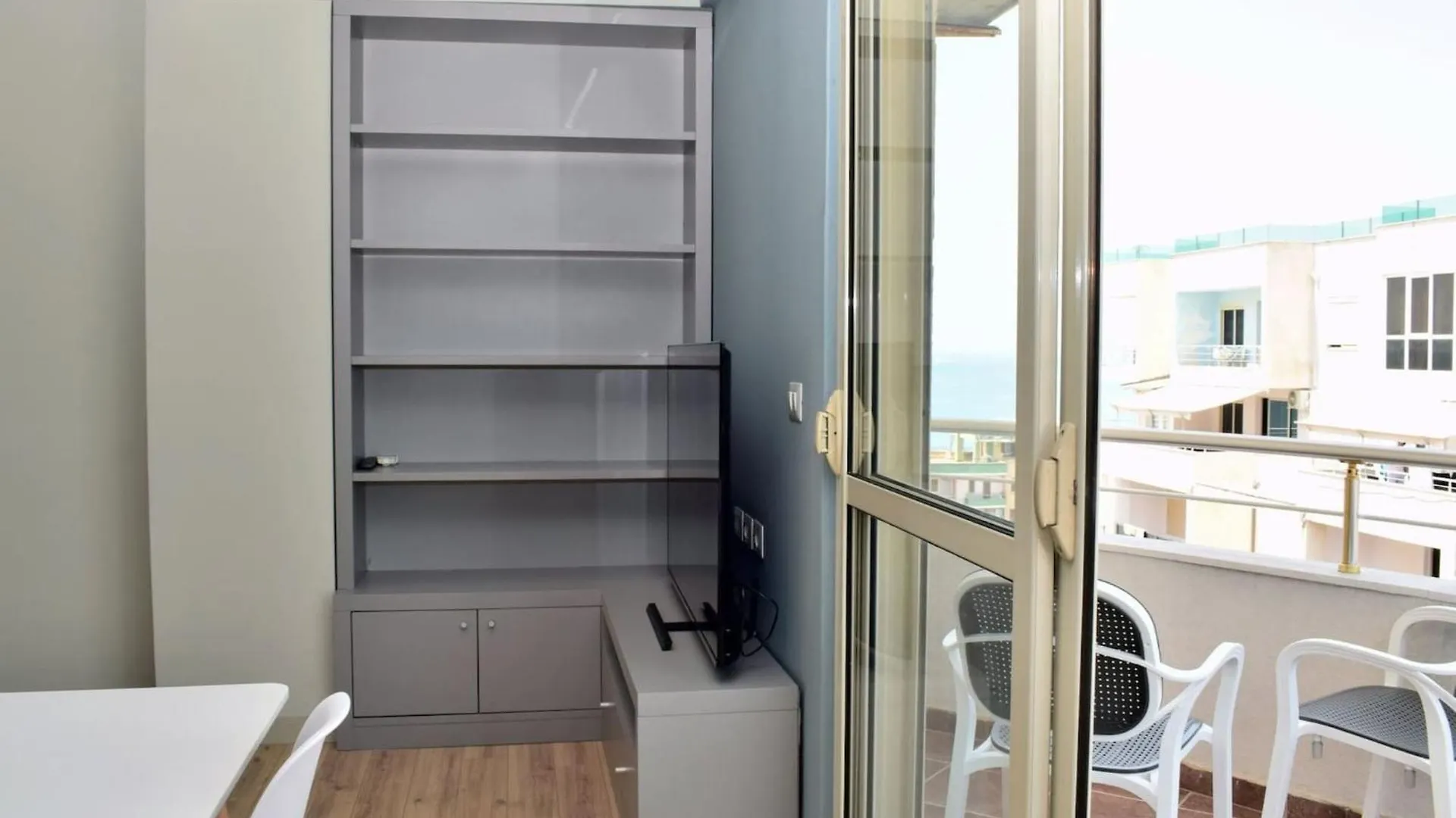 Tastefully Outfitted Apartment In Durrës
