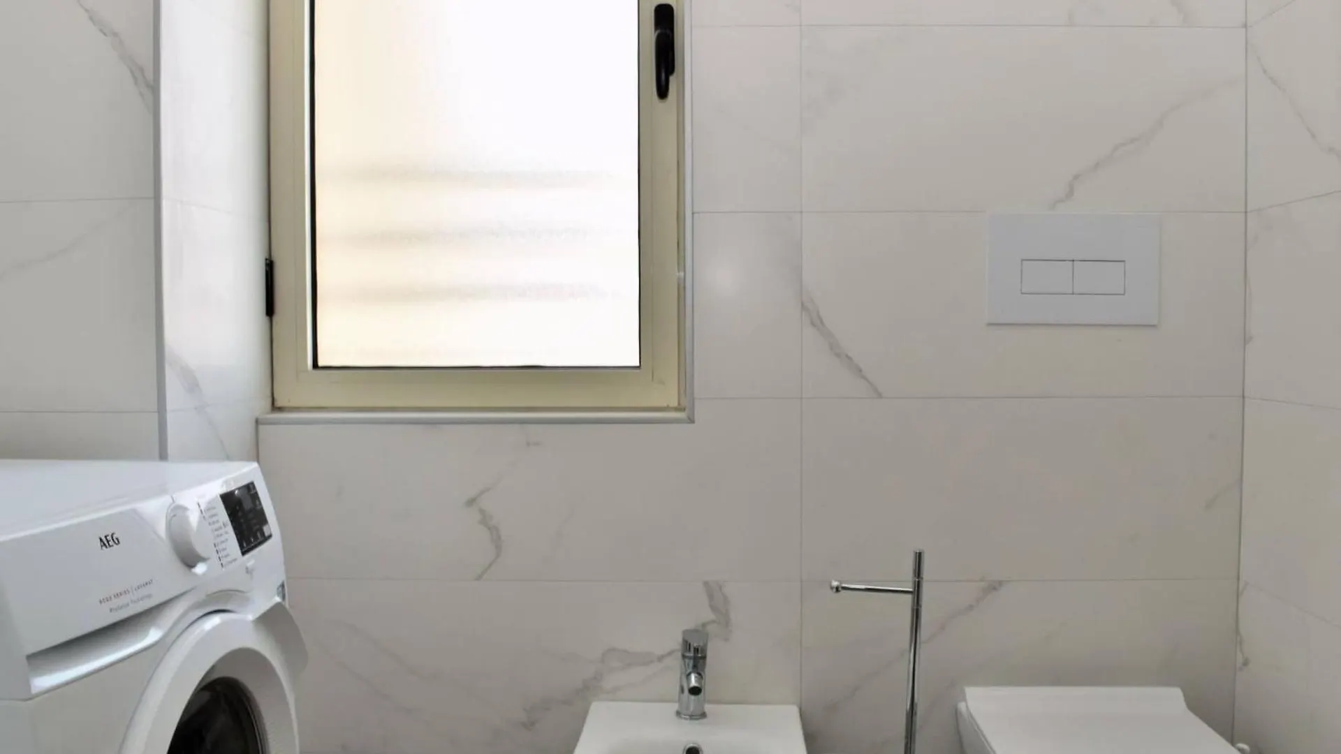 Tastefully Outfitted Apartment In Durrës 0*,